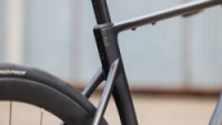 Silniční kolo Cube ATTAIN C:62 RACE carbon´n´coalchrome 2027