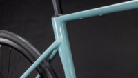 Silniční kolo Cube ATTAIN C:62 RACE skylightblue´n´cyan 2026