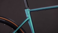 Silniční kolo Cube ATTAIN SLX smaragdgrey´n´prism 2026