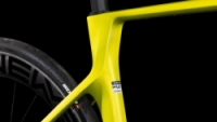 Silniční kolo CUBE AGREE C:62 RACE flashlime 'n'black 2025