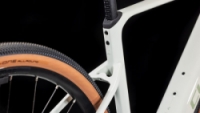 Gravel elektrokolo CUBE NUROAD HYBRID C:62 RACE 400X 2025