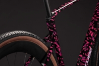 Gravel kolo Cube NUROAD C:62 SLX pinkaction´n´black 2027