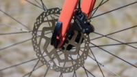 Gravel kolo Cube NUROAD ONE spicypapaya´n´black 2027