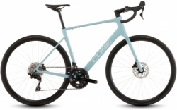 Silniční kolo Cube ATTAIN C:62 RACE skylightblue´n´cyan 2026