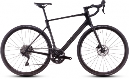 Silniční kolo CUBE ATTAIN C:62 RACE blackline 2025